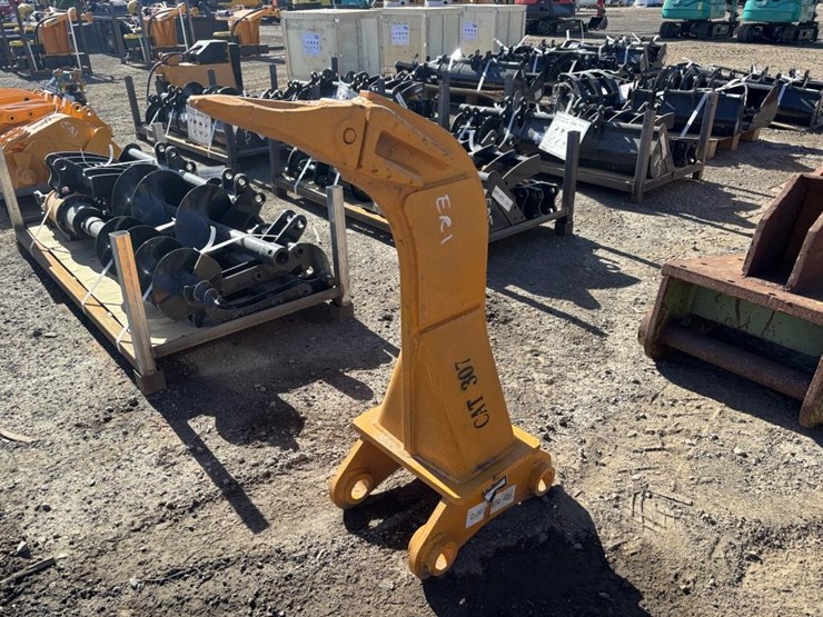 caterpillar-307-image-1