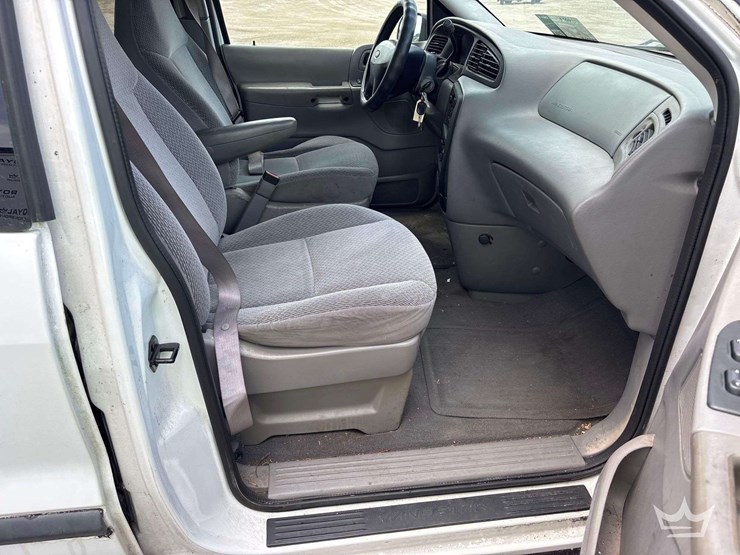 2003-ford-windstar-image-17