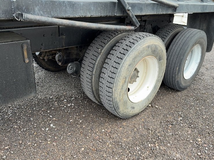 1989-ford-l8000-image-13