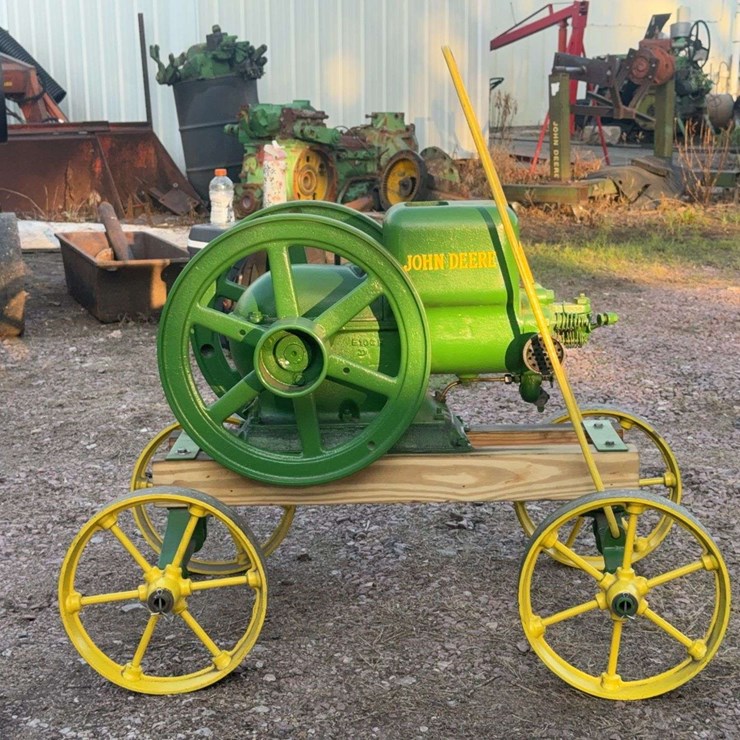 JOHN DEERE 112