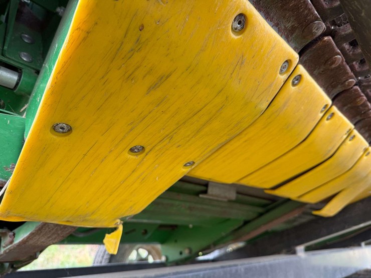 john-deere-630f-image-35
