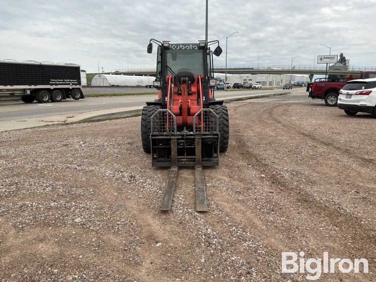2019-kubota-r630-image-2