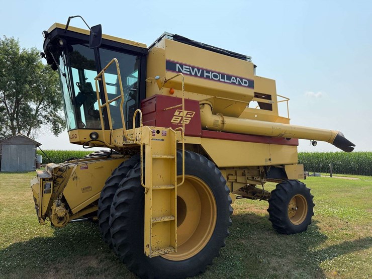 1992-new-holland-tr86-image-9