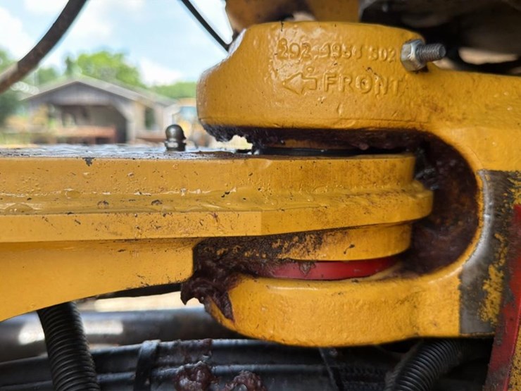 2015-caterpillar-908h2-image-31