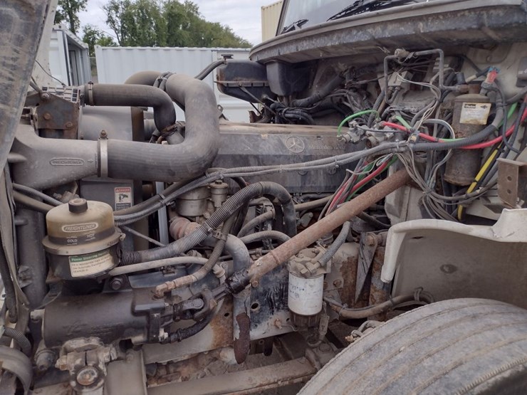 freightliner-fl70-image-41