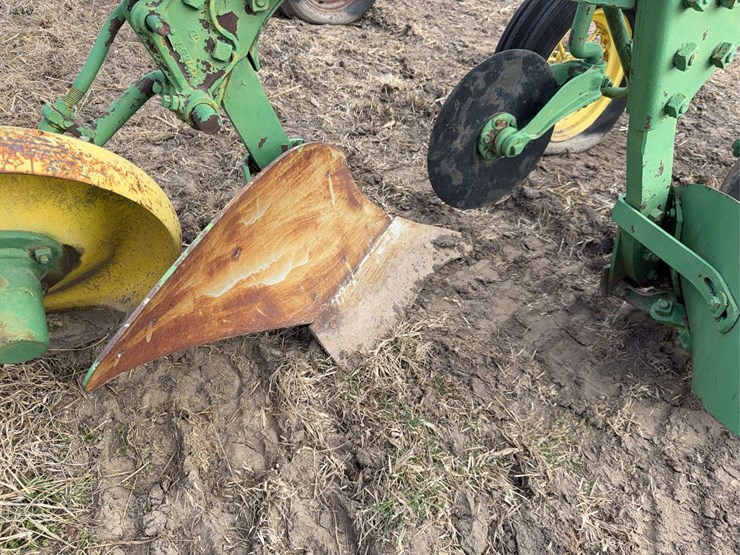 john-deere-no.-44-pull-type-two-bottom-plow-image-13