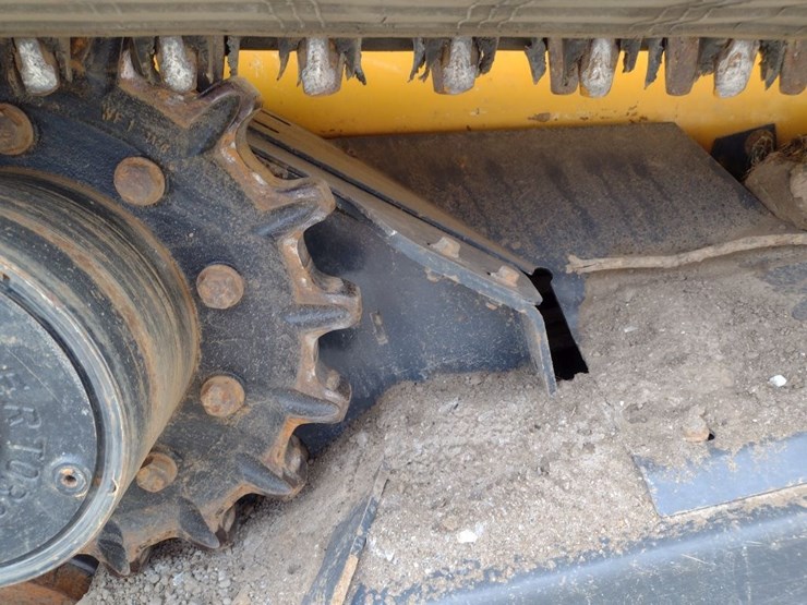 deere-331g-image-27