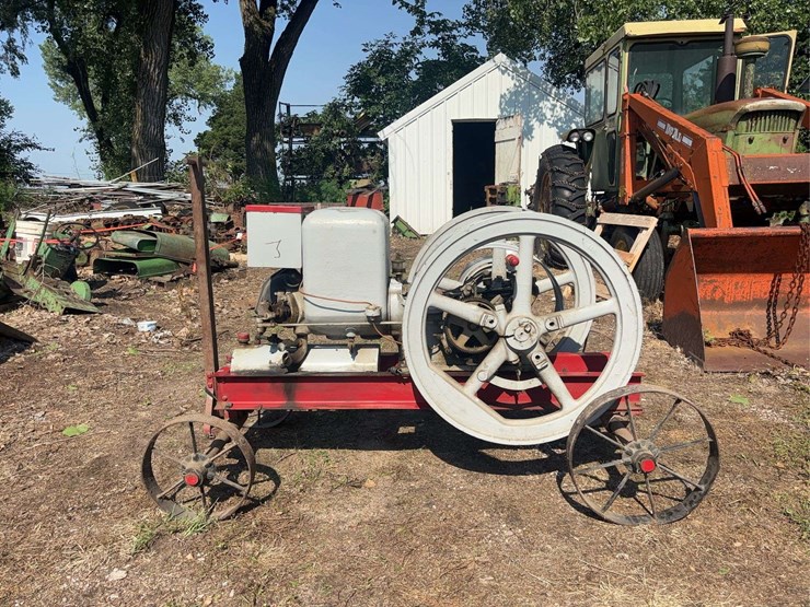 monitor-5-horse-hit-and-miss-engine-with-cart-image-8