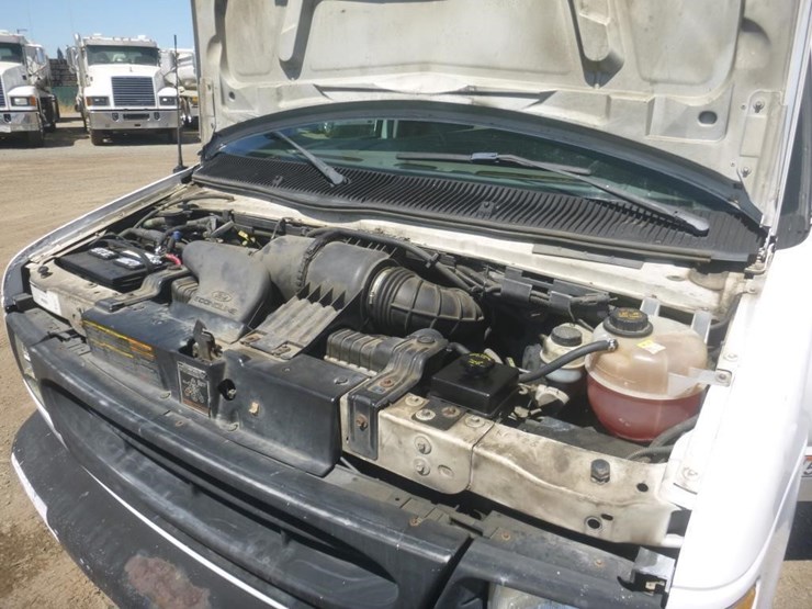 2000-ford-e350-image-19
