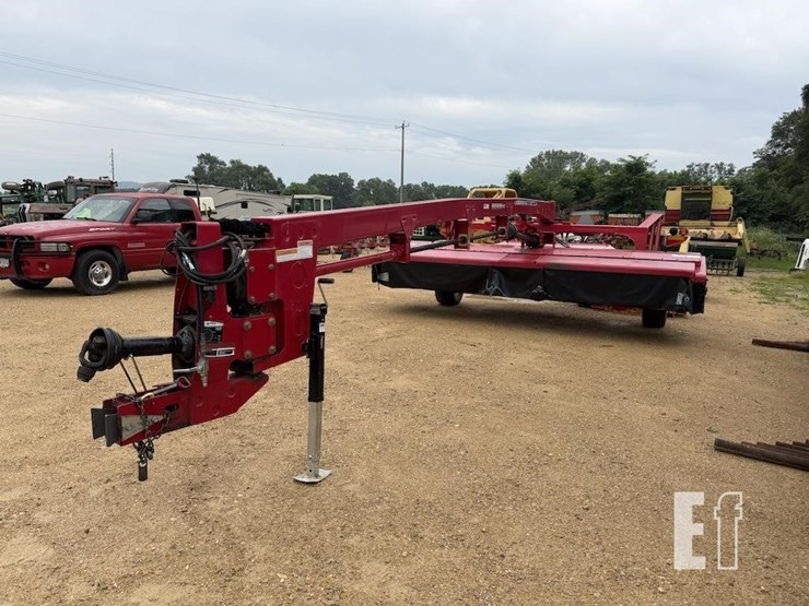 massey-ferguson-1375-image-2