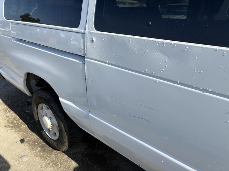 2007-ford-e350-image-8