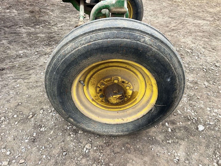 john-deere-70-image-23