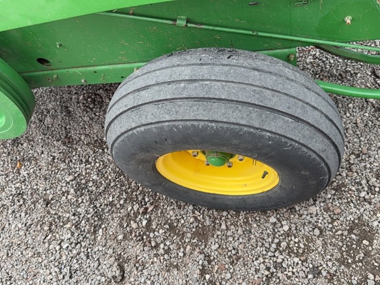 john-deere-348-image-7