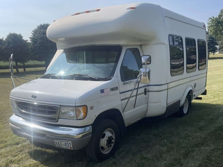 2001-ford-e350-image-9