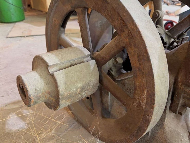 hit-and-miss-engine-image-9