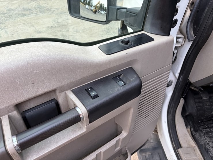2009-ford-f350-xl-image-22