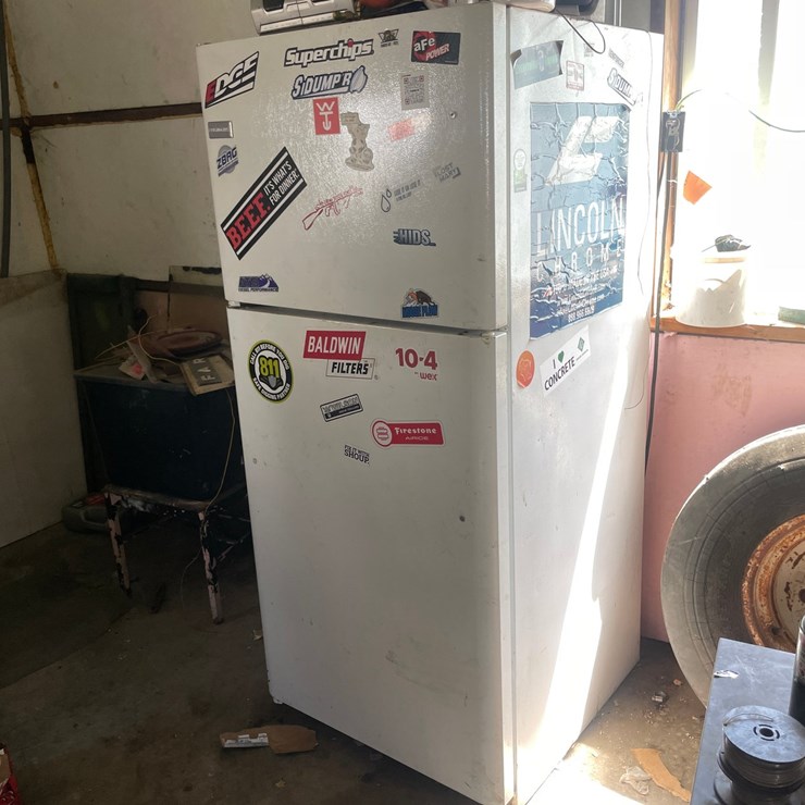#4711 • Frigidaire Fridge and Freezer
