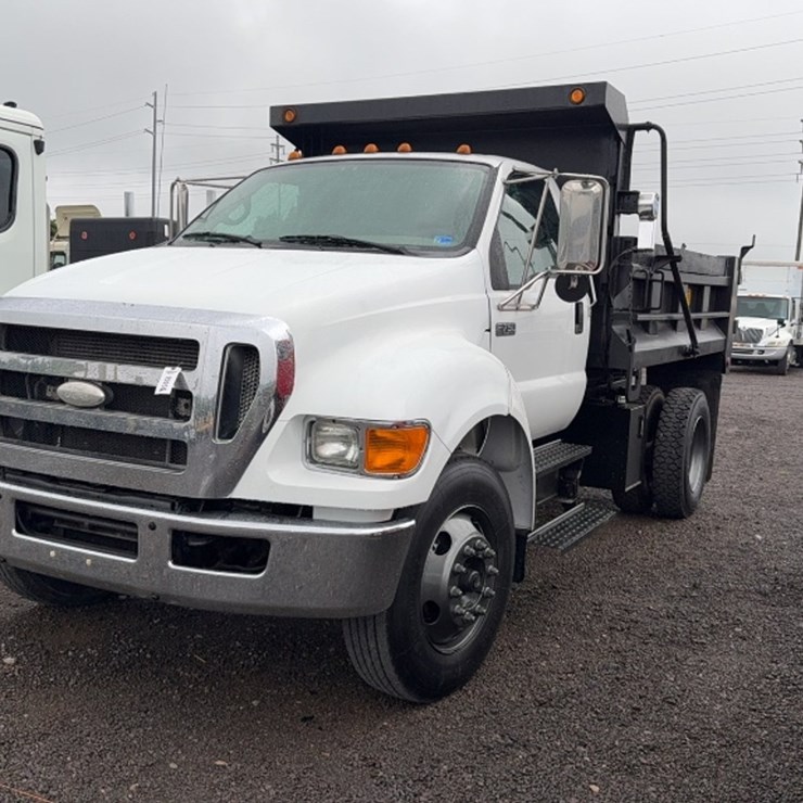 2007 FORD F750