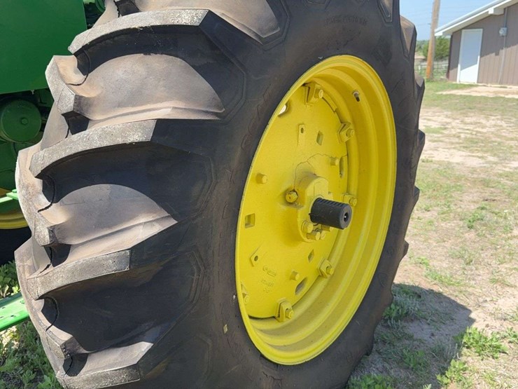 john-deere-3020-image-14