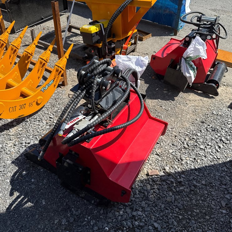 #6003 • 24" EXCAVATOR FLAIL MOWER