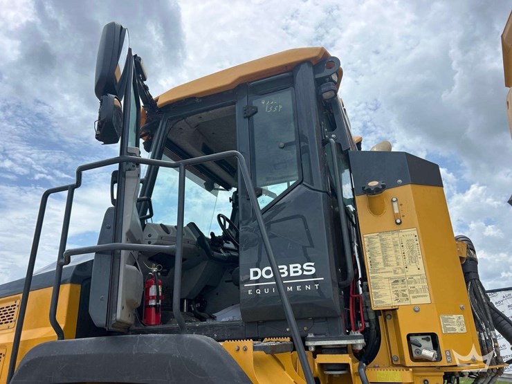 2022-deere-260e-image-29
