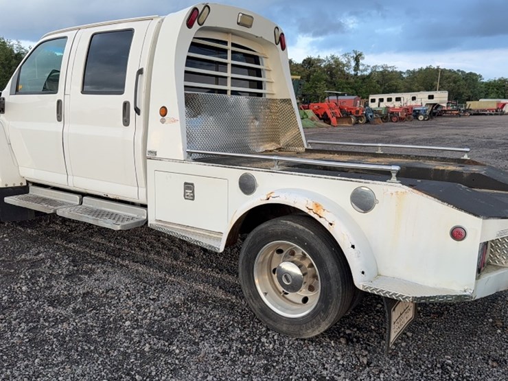 #3006-•-2006-chevy-c4500-flat-bed-truck-image-9