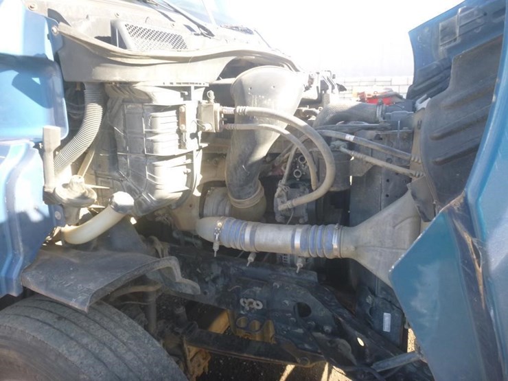 2012-freightliner-cascadia-113-image-19