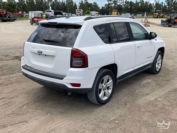 2016-jeep-compass-image-3