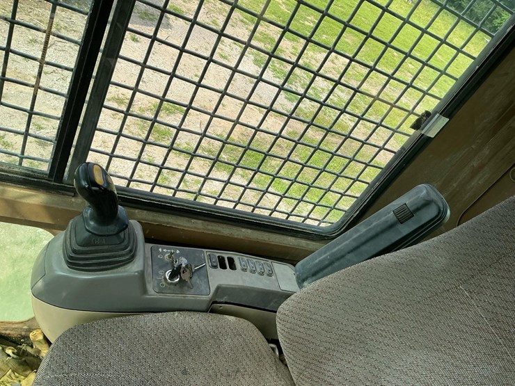 2003-caterpillar-539-image-39