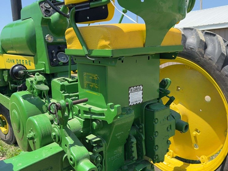 john-deere-530-image-37