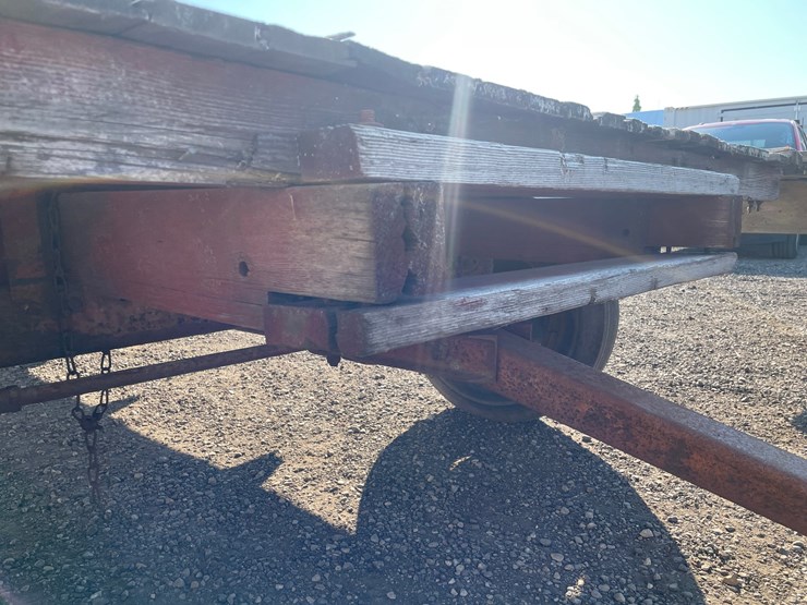 #2387-•-electric-wheel-running-gear-with-hay-rack-image-9