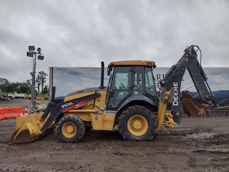 deere-310sl-image-1