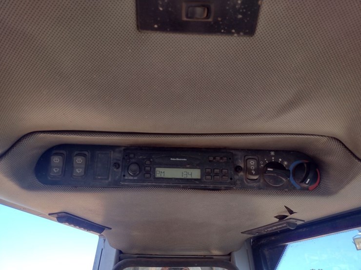 deere-700h-lt-image-10