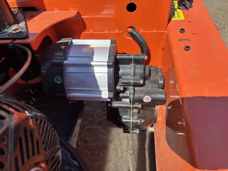 2026-sdlool-lm1000q-rc-flail-mower-image-16
