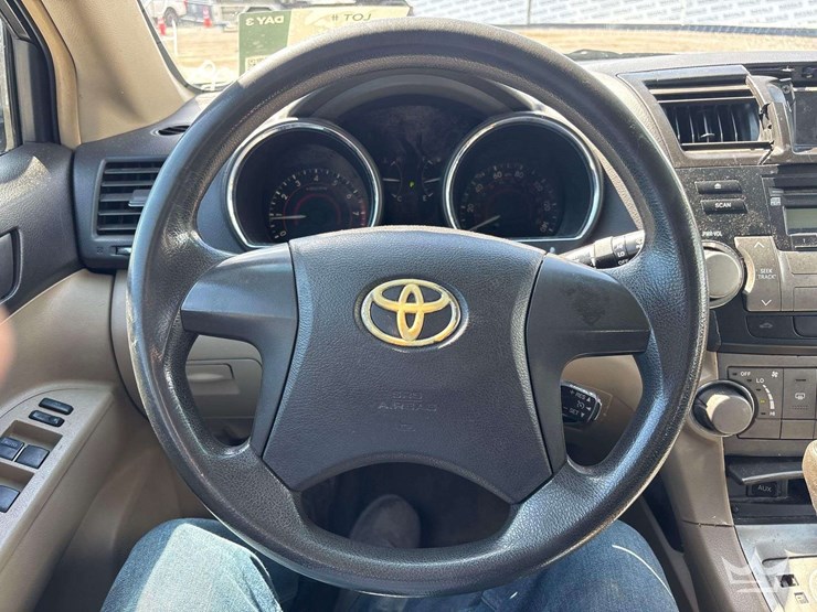 2008-toyota-highlander-image-15
