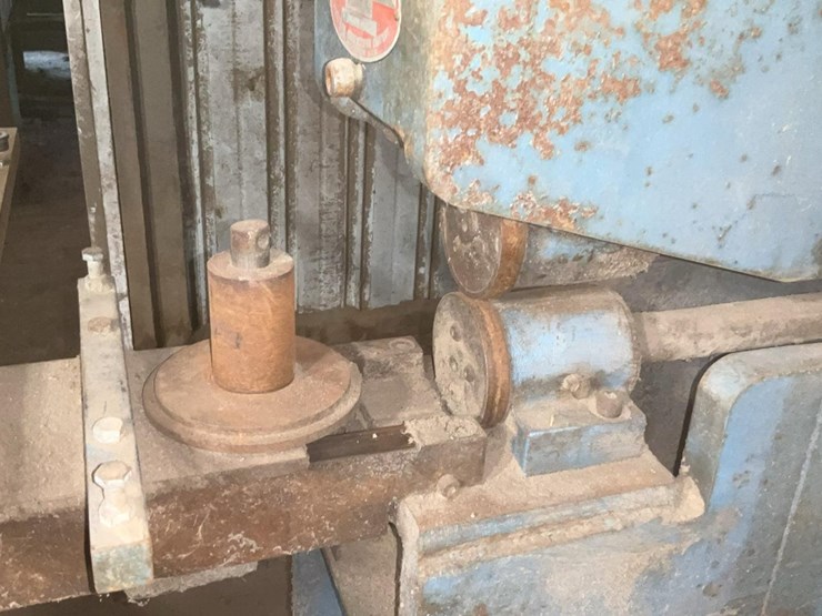 #179-•-armstrong-circular-saw-stretcher-roll-and-saw-spinner-image-12
