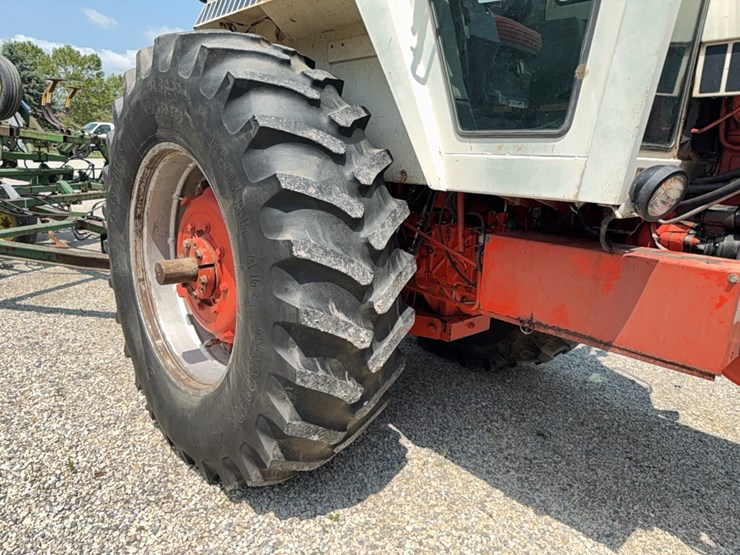 case-2590-tractor-image-27