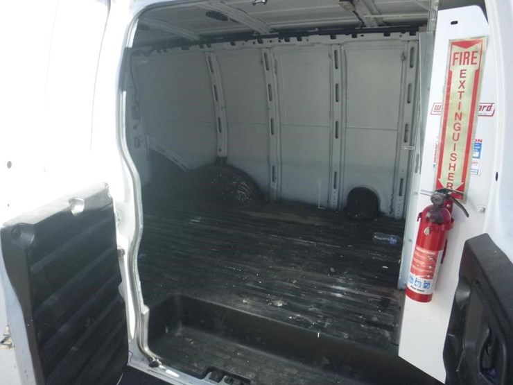 2015-chevrolet-express-2500-image-7