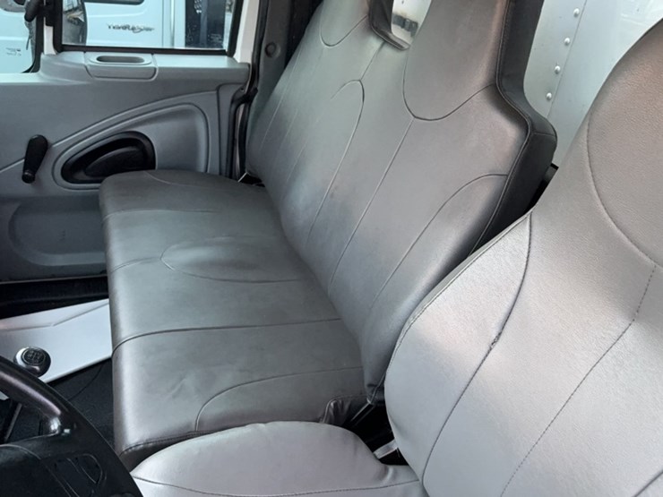 2003-international-durastar-4300-image-17
