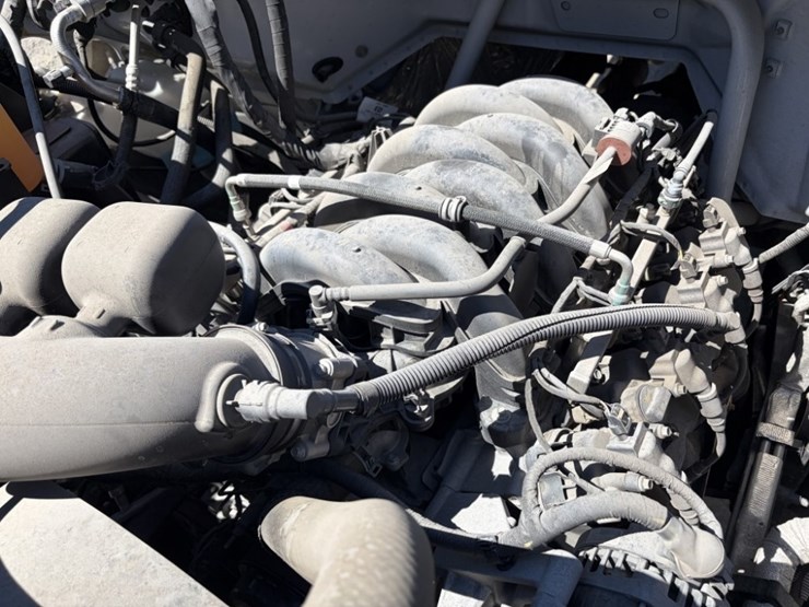 2021-ford-f650-image-13