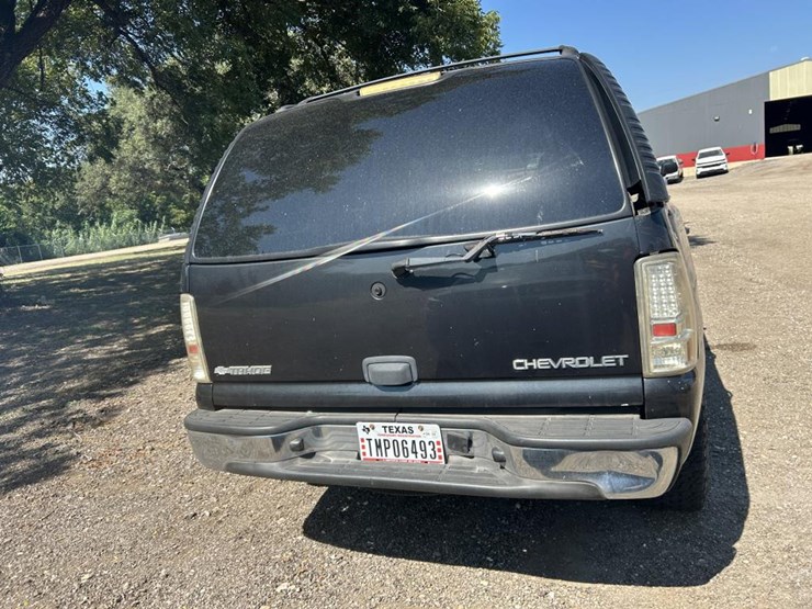 2003-chevrolet-tahoe-image-5