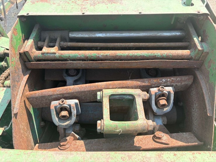 john-deere-3800-image-9