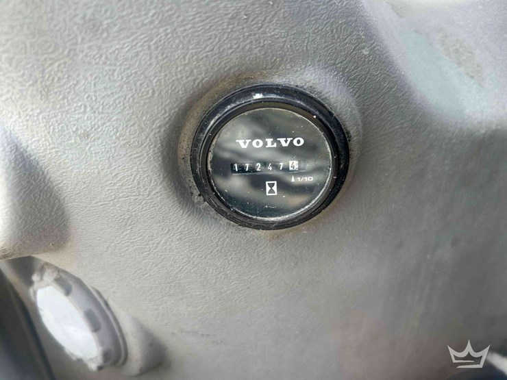 2016-volvo-ec300el-image-6