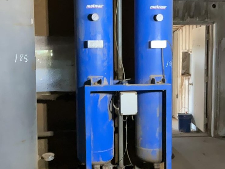 #184-•-2002-motivair-twin-tank-desiccant-type-air-dryer-image-1