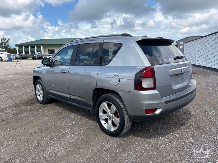 2017-jeep-compass-image-4