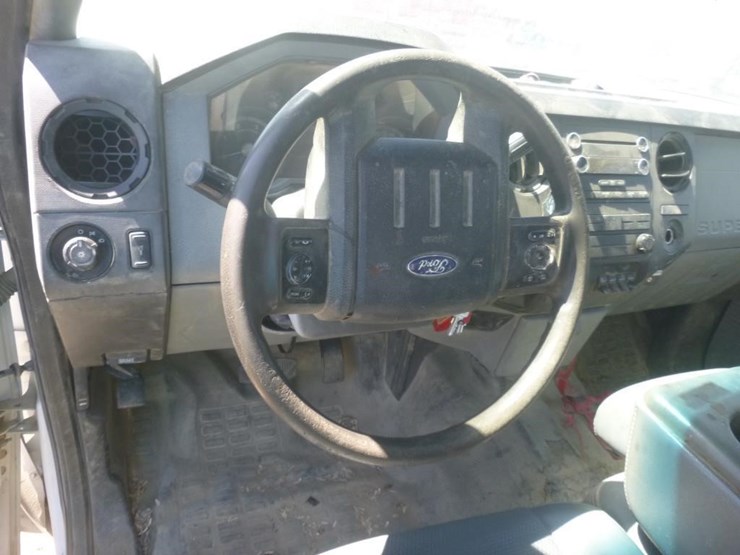 2016-ford-f550-image-15