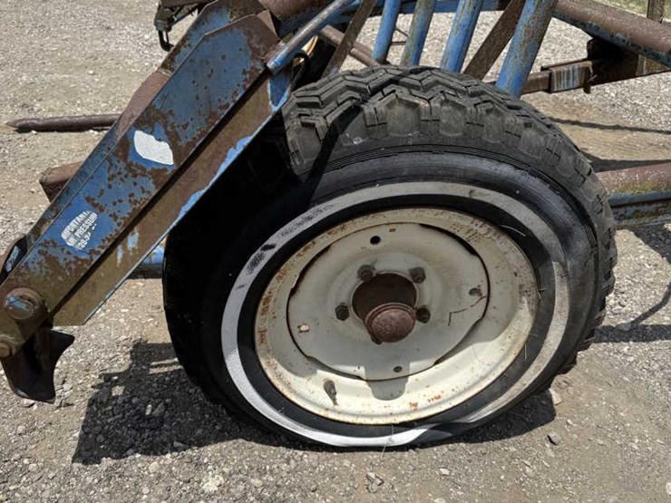 #197-•-hay-dolly-round-bale-mover---tumble-bug-image-5