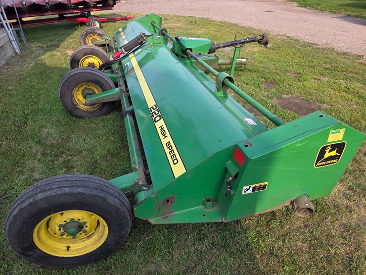 john-deere-220-image-21