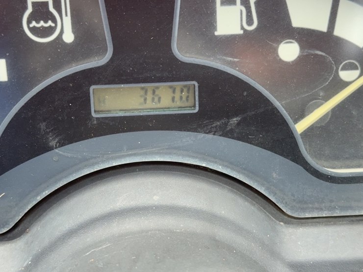 #3029-•-kubota-2360-tractor-image-14
