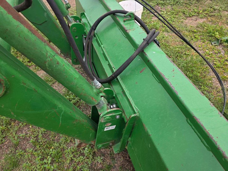 john-deere-148-image-18